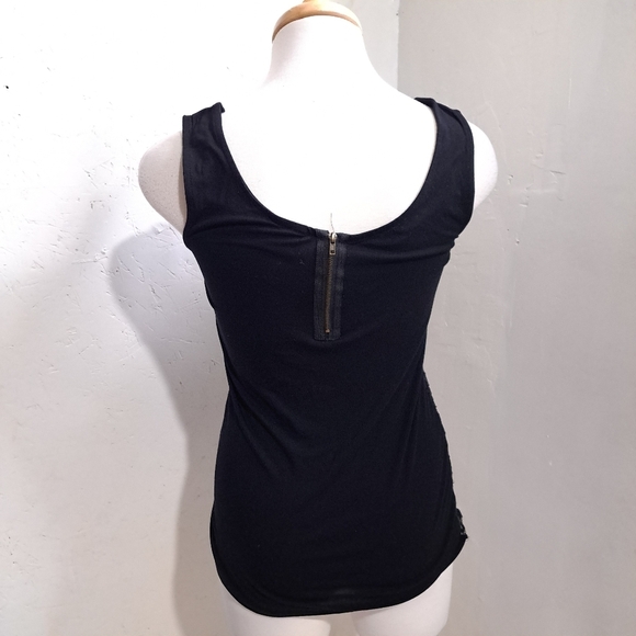 Point Zero | Black lace details sleevless tank top with back zipper - Picture 4 of 8